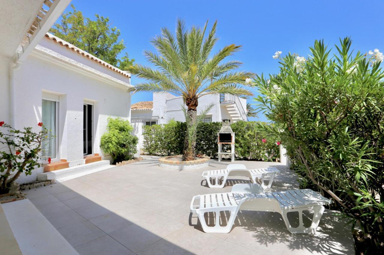 Urbanizacion El Oasis, 20 Villas En 1ª Linea Playa Дения Екстериор снимка
