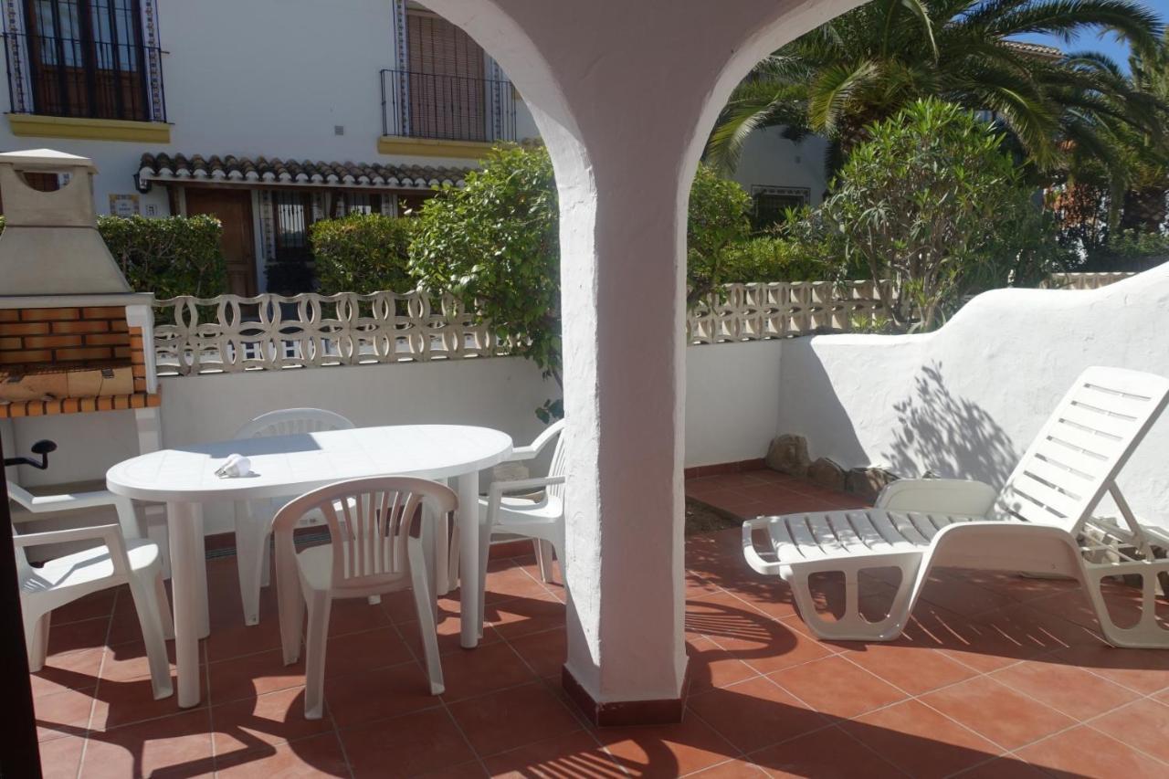 Urbanizacion El Oasis, 20 Villas En 1ª Linea Playa Дения Екстериор снимка
